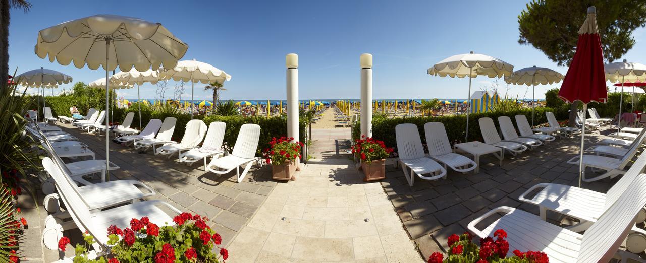 Termini Beach Hotel & Suites Лидо ди Йезоло Екстериор снимка